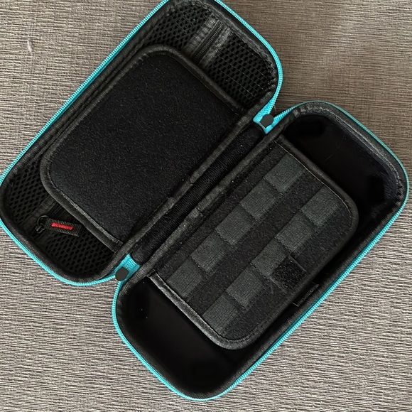 Nintendo Switch Travel Case Portable Hard Protective Shell - Picture 2 of 2